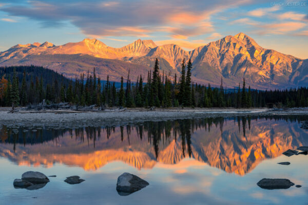 Kanada - Flusslandschaft am Athabasca River, Jasper