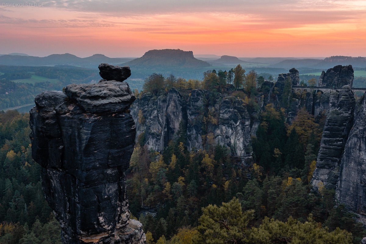 Deutschland - Wehlnadel, Basteibrücke und Lilienstein, Elbsandsteingebirge, Sächsische  Schweiz, Sachsen - Landschaftsfotograf David Köster