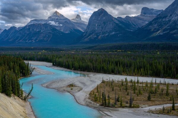 Kanada - Athabasca River, Icefields Parkway, Jasper NP